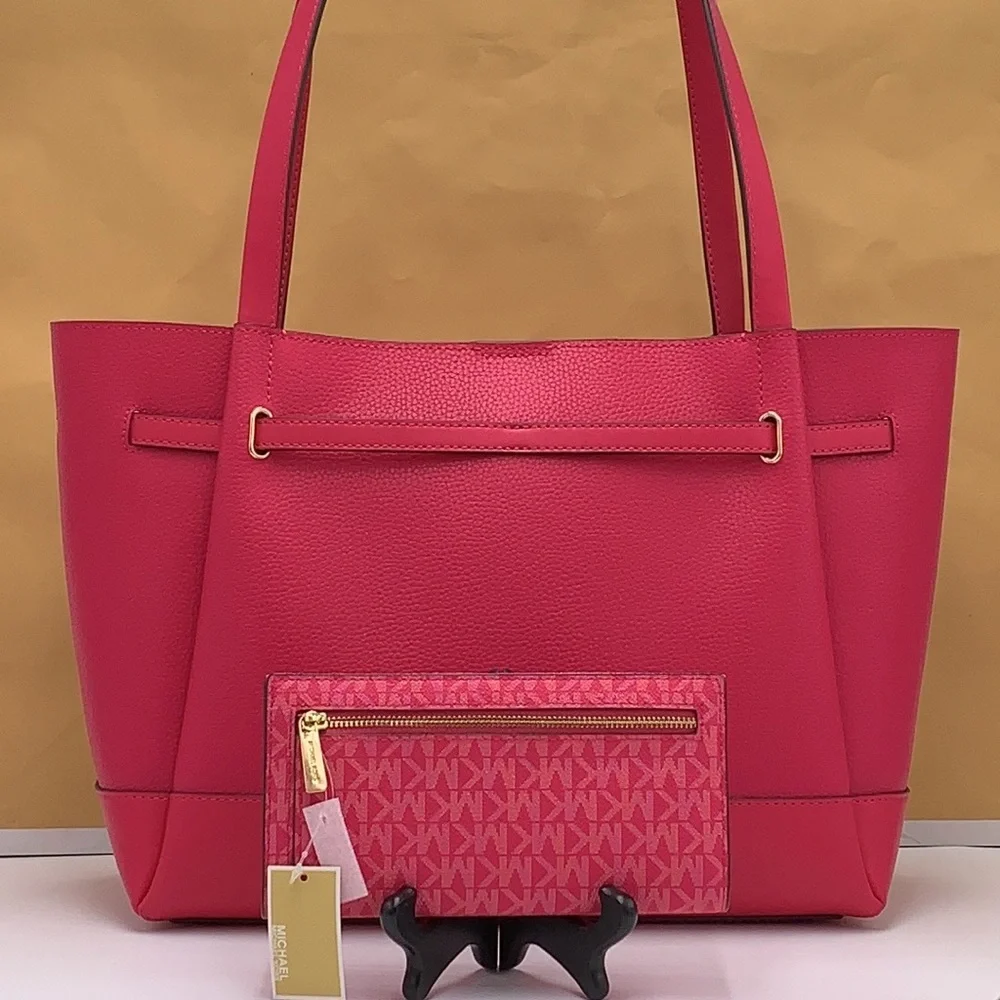 MICHAEL KORS Reed Large Leather Belted  Shoulder Handbag & Wallet Electr…